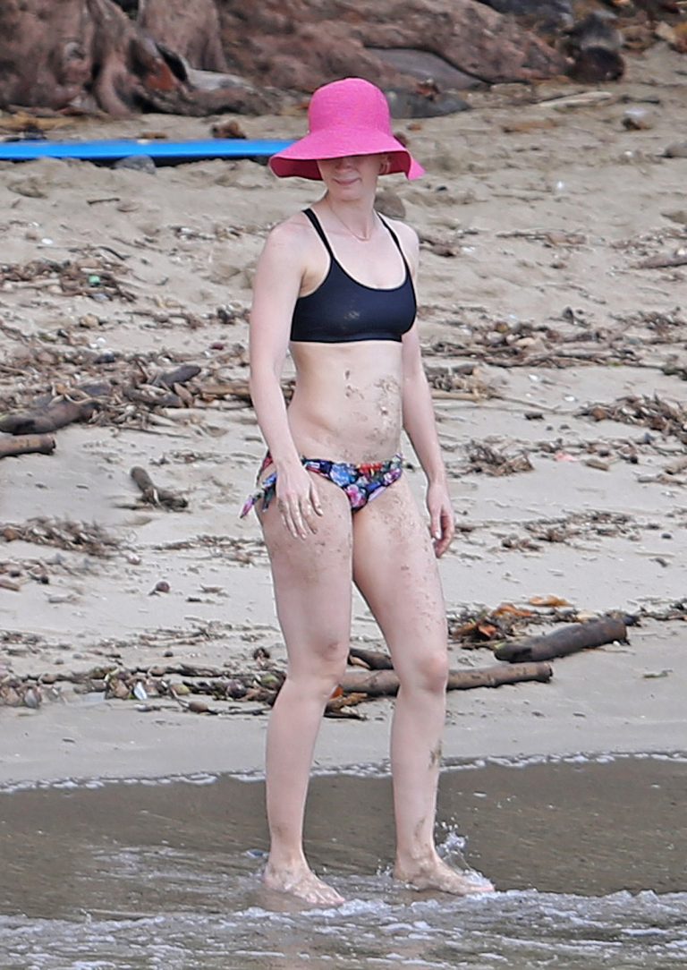 Emily Blunt S HQ Bikini Pictures From A Quiet Place In Hawaii The Fappening