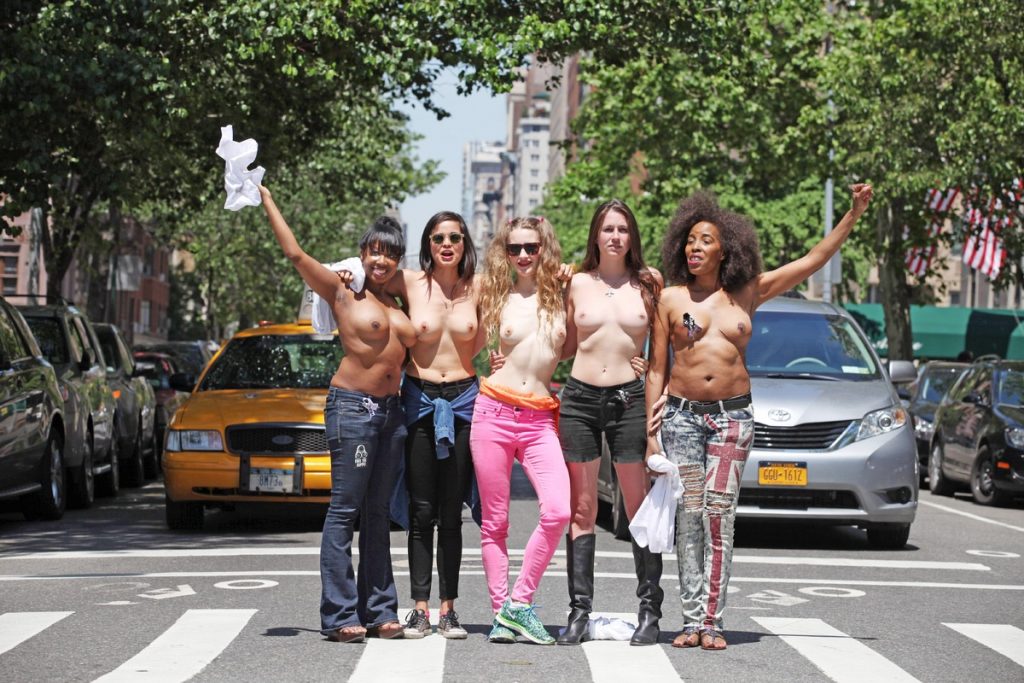 The hottest Lina Esco pics from #FreeTheNipple event in Chicago gallery, pic 16