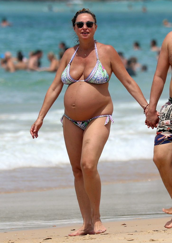 Topless pictures of pregnant Camilla Franks at Australian beach gallery, pic 62