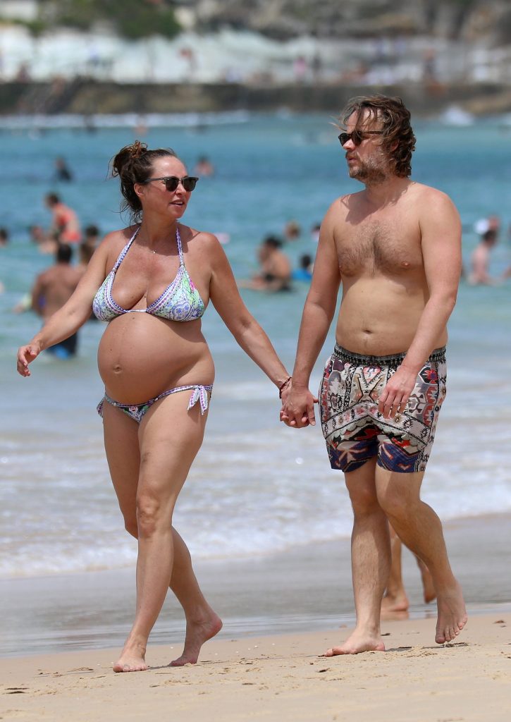 Topless pictures of pregnant Camilla Franks at Australian beach gallery, pic 18