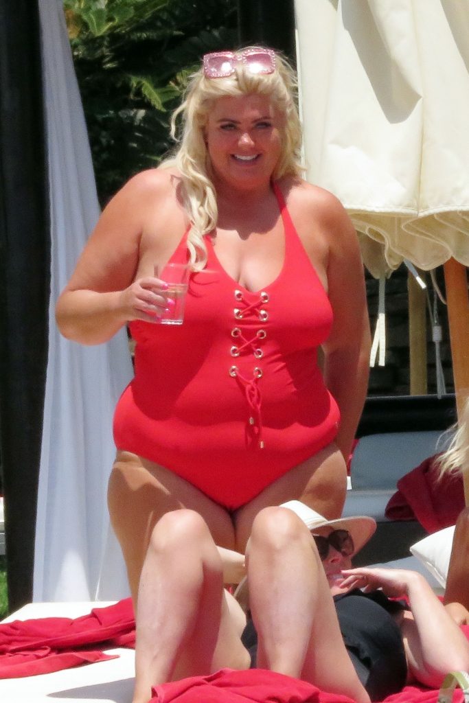 BBW blonde Gemma Collins baring her big fat knockers in Spain gallery, pic 152