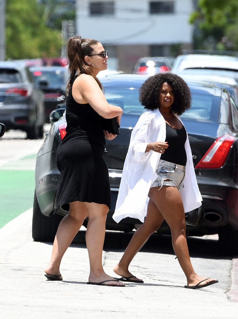 Ashley Graham exposing her extra-thick body in a black bikini gallery, pic 18