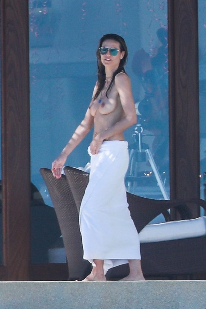 Topless Heidi Klum pictures: making out with her new boy toy  gallery, pic 510