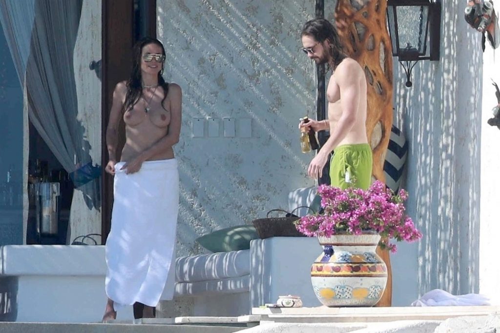 Topless Heidi Klum pictures: making out with her new boy toy  gallery, pic 74