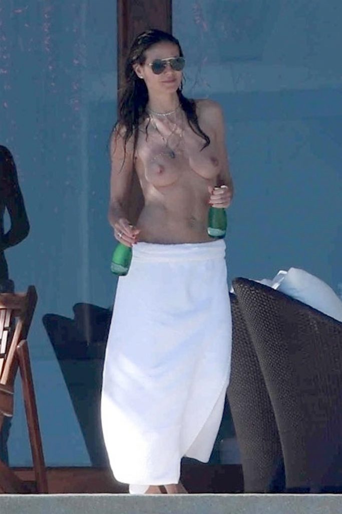 Topless Heidi Klum pictures: making out with her new boy toy  gallery, pic 336