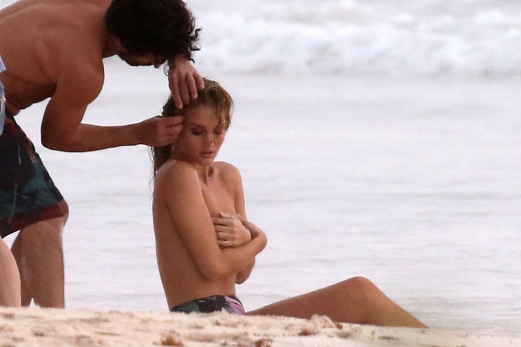 Rosie Huntington-Whiteley goes topless: 60 high quality pictures gallery, pic 100