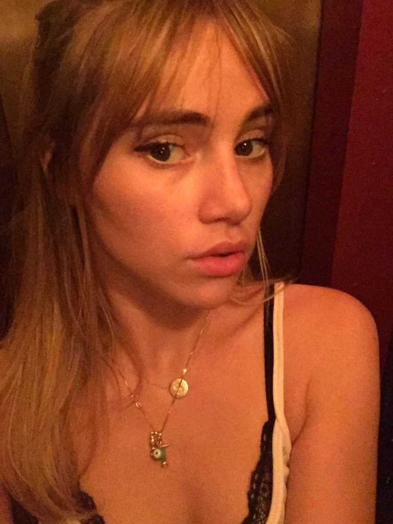 A bunch hot high-quality Fappening leaks from actress Suki Waterhouse gallery, pic 38