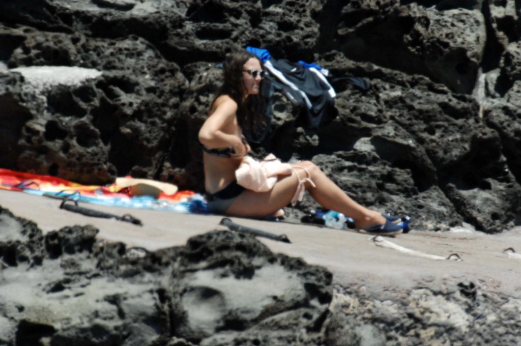 Topless Keira Knightley pictures from her latest getaway in Pantelleria gallery, pic 22