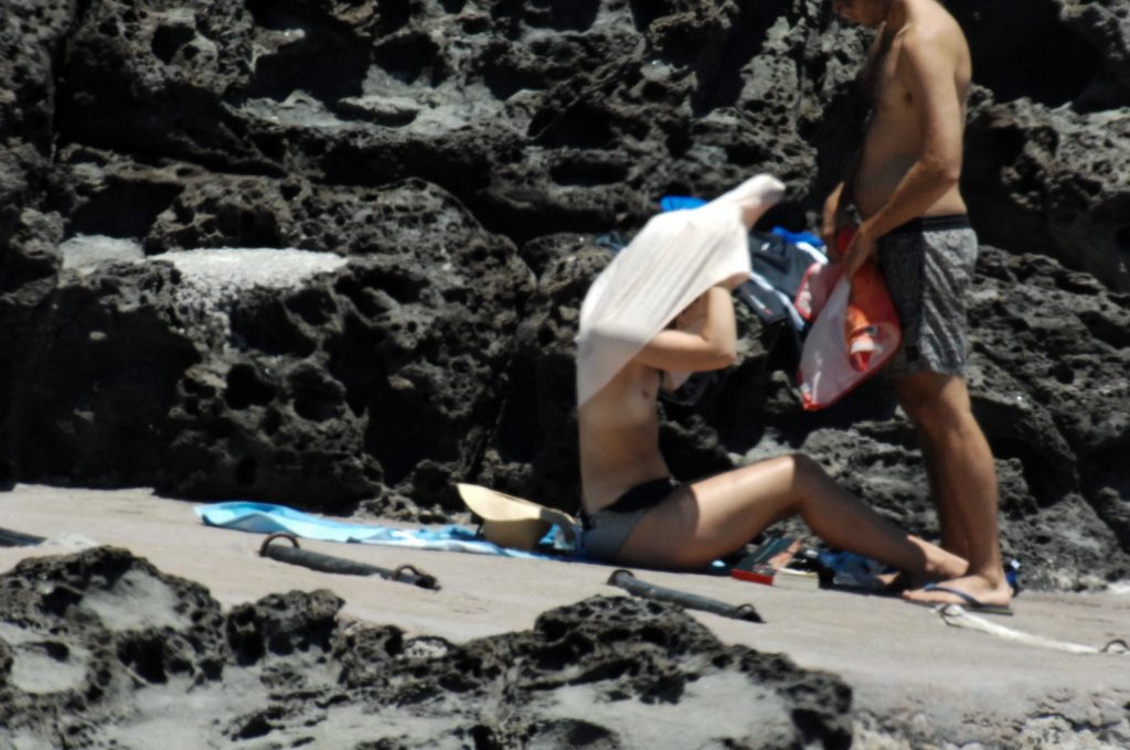 Topless Keira Knightley pictures from her latest getaway in Pantelleria gallery, pic 32