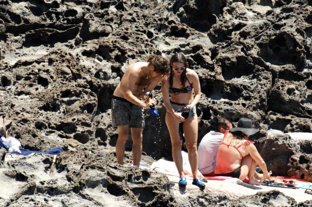 Topless Keira Knightley pictures from her latest getaway in Pantelleria gallery, pic 4