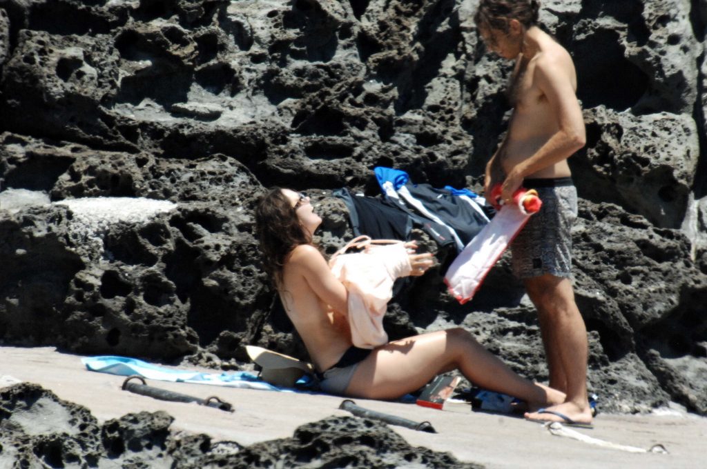 Topless Keira Knightley pictures from her latest getaway in Pantelleria gallery, pic 44