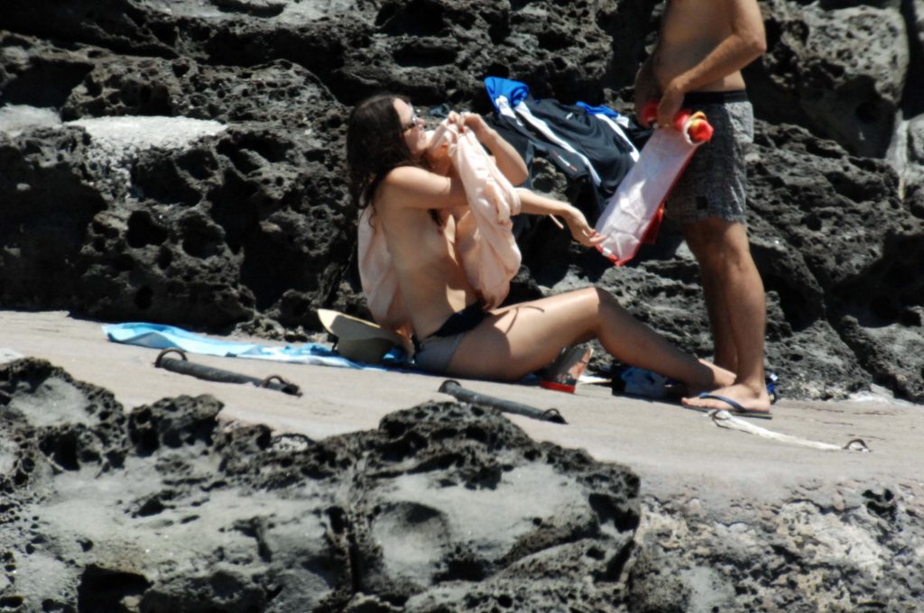 Topless Keira Knightley pictures from her latest getaway in Pantelleria gallery, pic 48