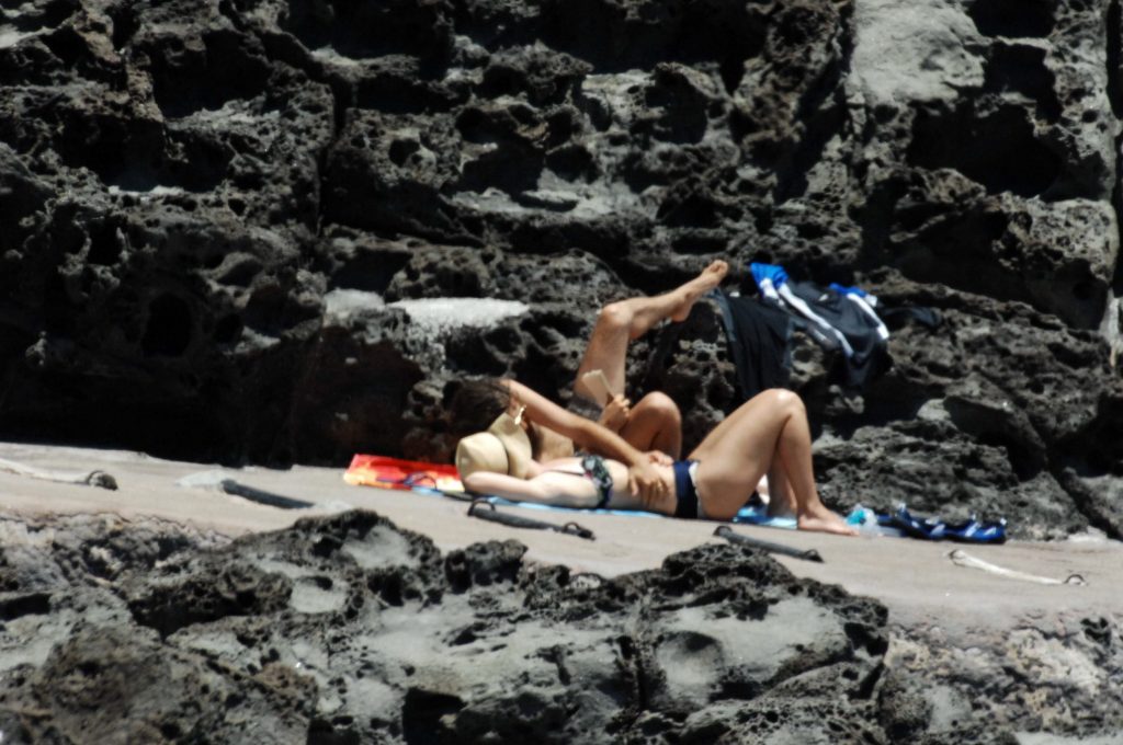 Topless Keira Knightley pictures from her latest getaway in Pantelleria gallery, pic 18