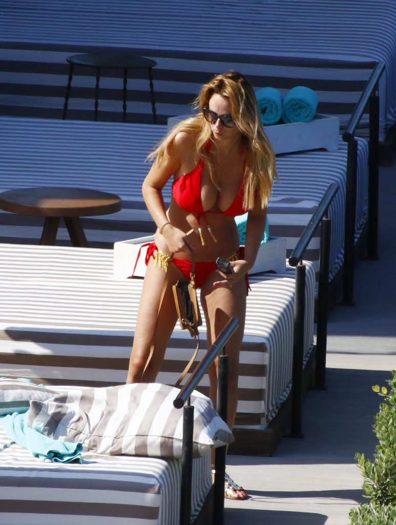 Rhian Sugden caught sunbathing topless during her latest getaway in Ibiza gallery, pic 114