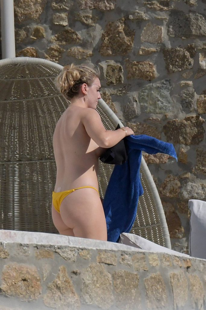 Topless Perrie Edwards pictures from her latest holiday – Mykonos, 01/06/2018 gallery, pic 28