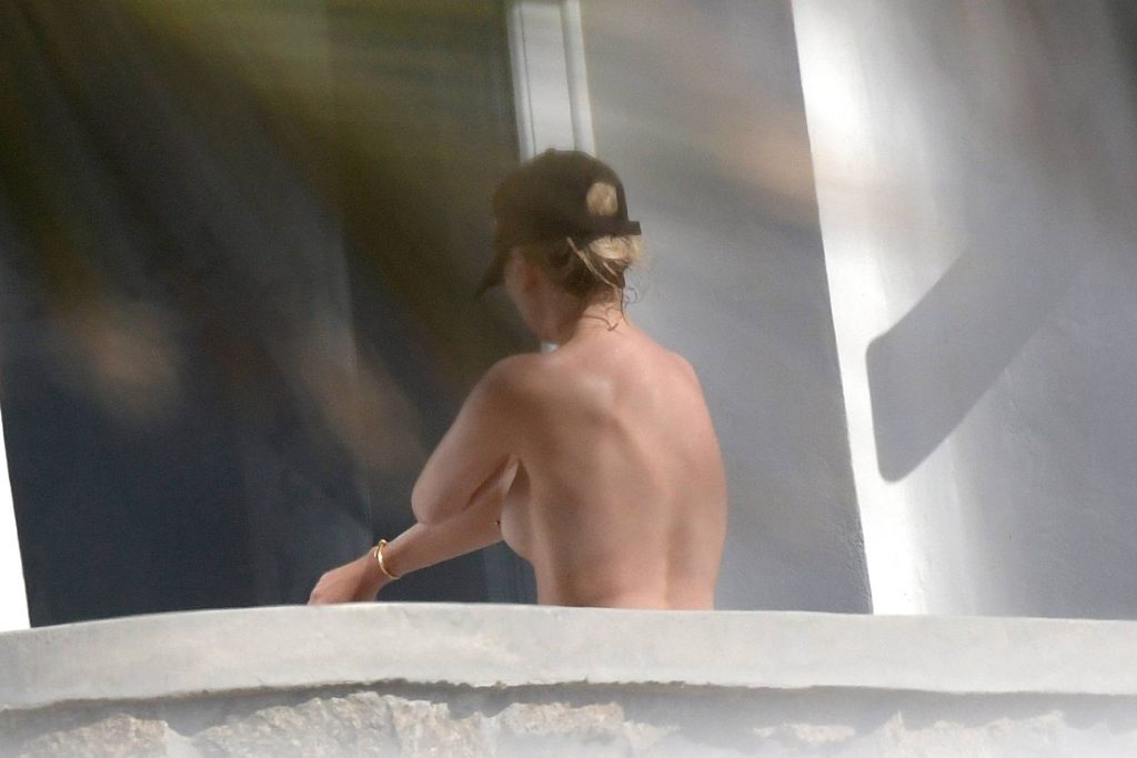 Topless Perrie Edwards pictures from her latest holiday – Mykonos, 01/06/2018 gallery, pic 4