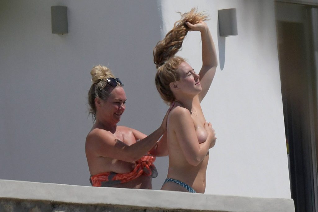 Topless Perrie Edwards pictures from her latest holiday – Mykonos, 01/06/2018 gallery, pic 48