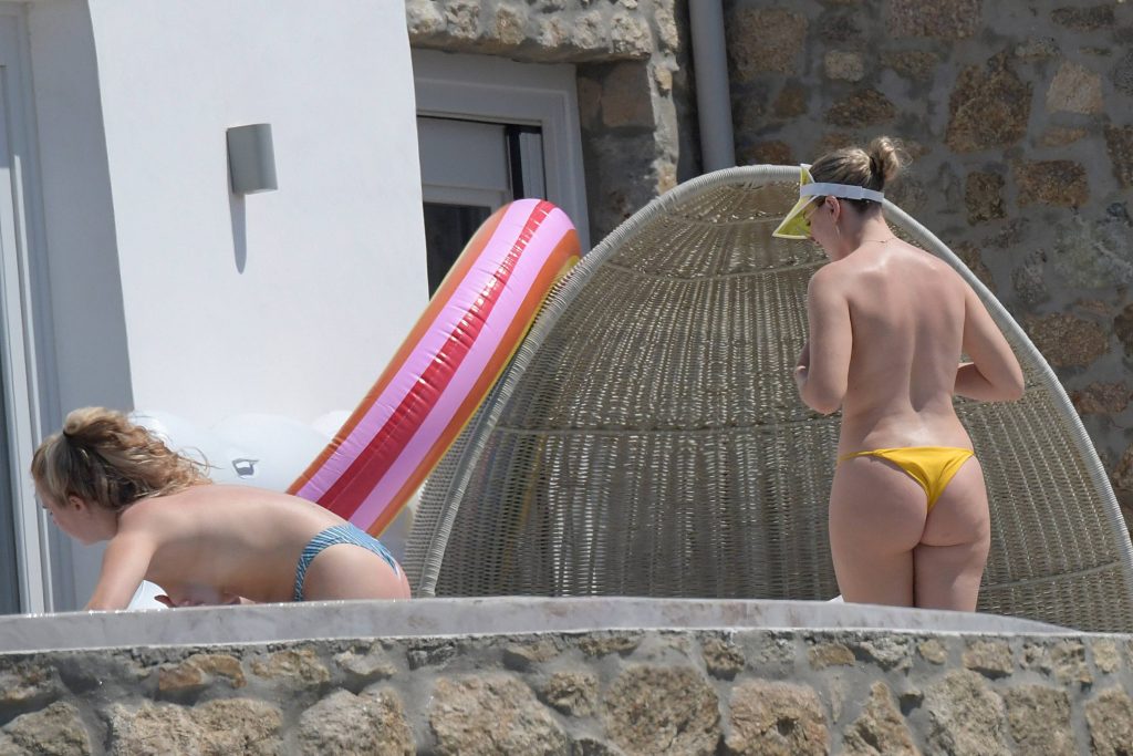 Topless Perrie Edwards pictures from her latest holiday – Mykonos, 01/06/2018 gallery, pic 64