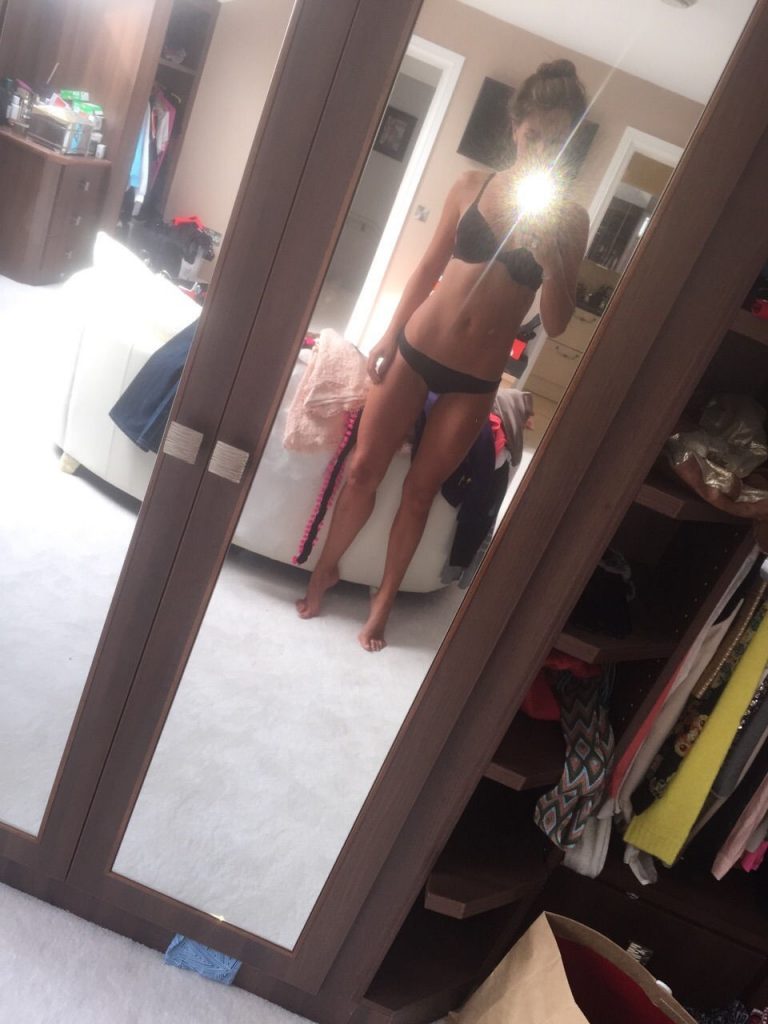 Well over 150 leaked pictures showing Danielle Lloyd's nude body gallery, pic 82