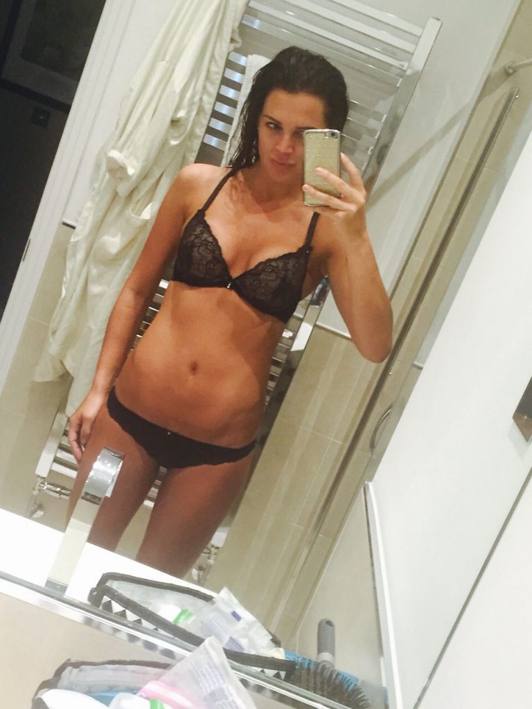 Well over 150 leaked pictures showing Danielle Lloyd's nude body gallery, pic 140