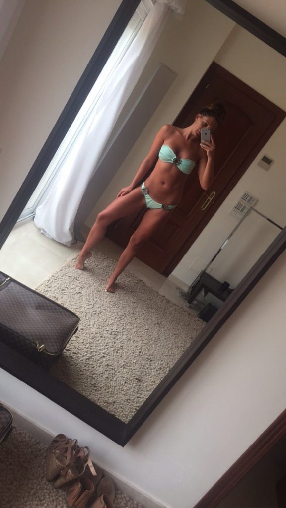 Well over 150 leaked pictures showing Danielle Lloyd's nude body gallery, pic 184