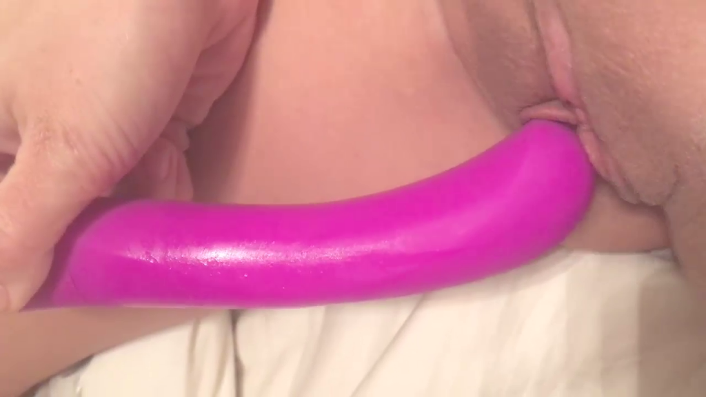 Danielle Lloyd's extremely sexy leaked masturbation video in HD screenshot 10