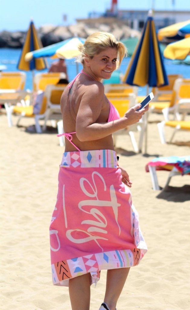Topless Danniella Westbrook pictures from the beach in Spain  gallery, pic 42