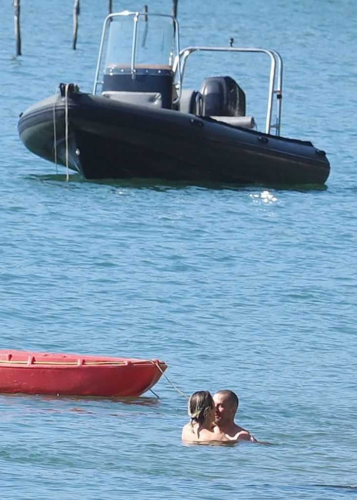 Marion Cotillard skinny dipping in the ocean - Cap-Ferret, France gallery, pic 32