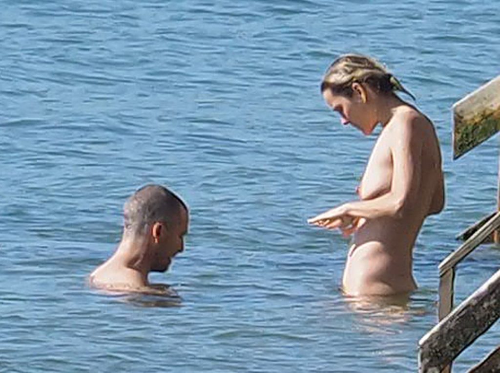 Marion Cotillard skinny dipping in the ocean - Cap-Ferret, France gallery, pic 38