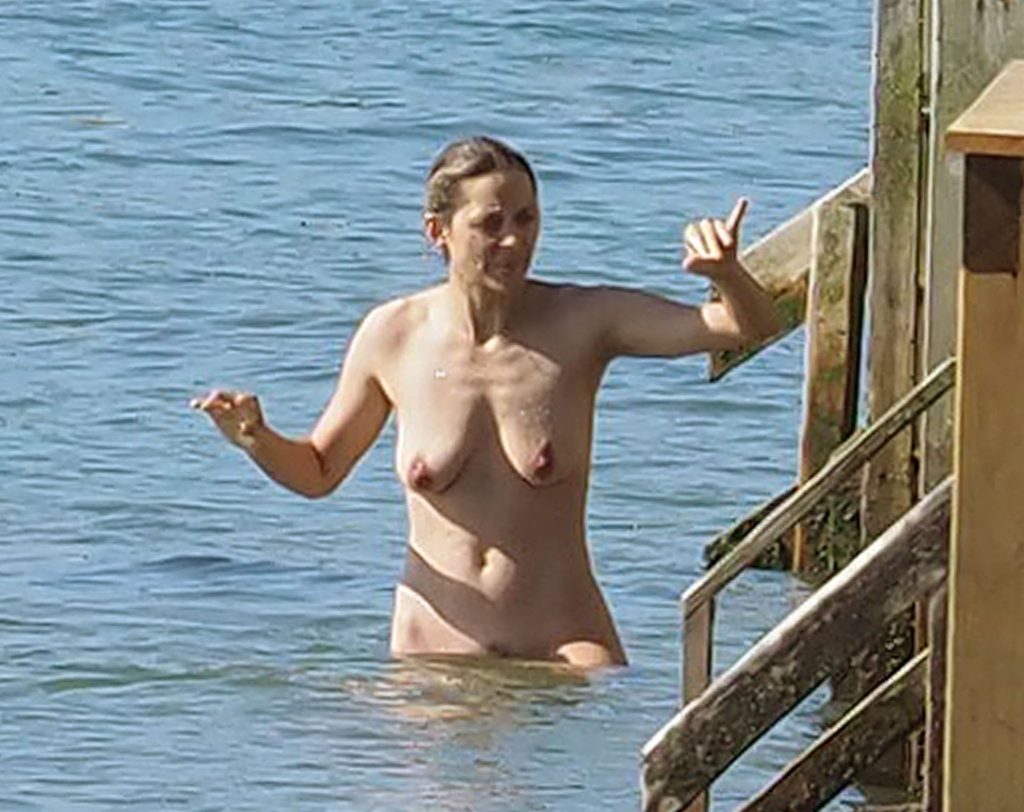 Marion Cotillard skinny dipping in the ocean - Cap-Ferret, France gallery, pic 58