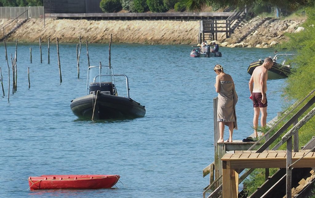 Marion Cotillard skinny dipping in the ocean - Cap-Ferret, France gallery, pic 80