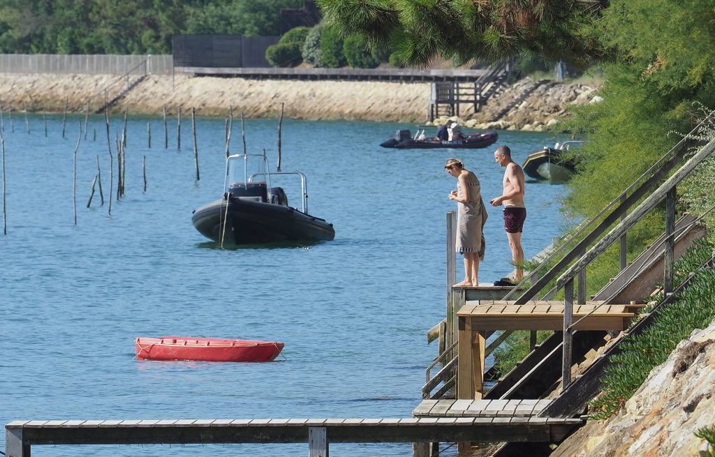 Marion Cotillard skinny dipping in the ocean - Cap-Ferret, France gallery, pic 92