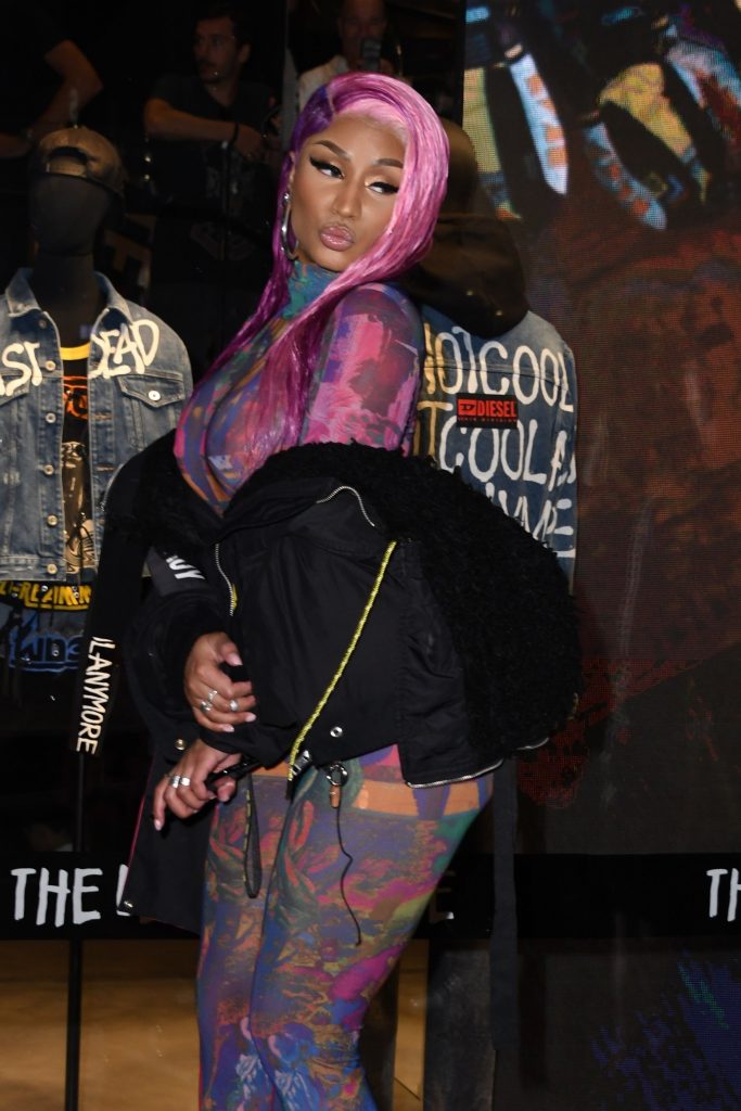 Nicki Minaj flaunting her thick ass and big breasts in a see-through outfit gallery, pic 64