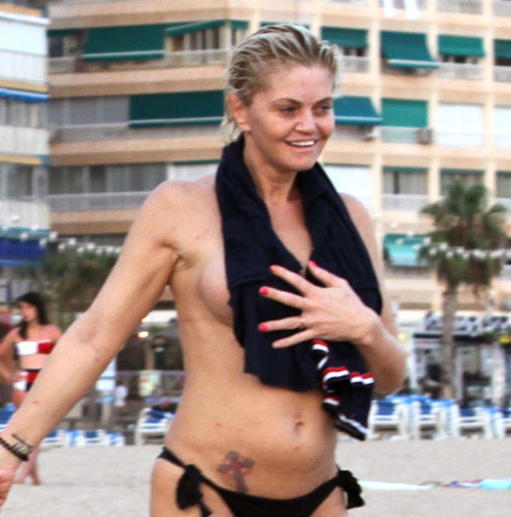 EXTREME CONTENT WARNING: Danniella Westbrook topless/bikini pictures gallery, pic 22
