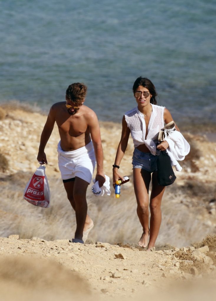 The latest Sofia Suescun topless pictures from a beach in Mykonos gallery, pic 118