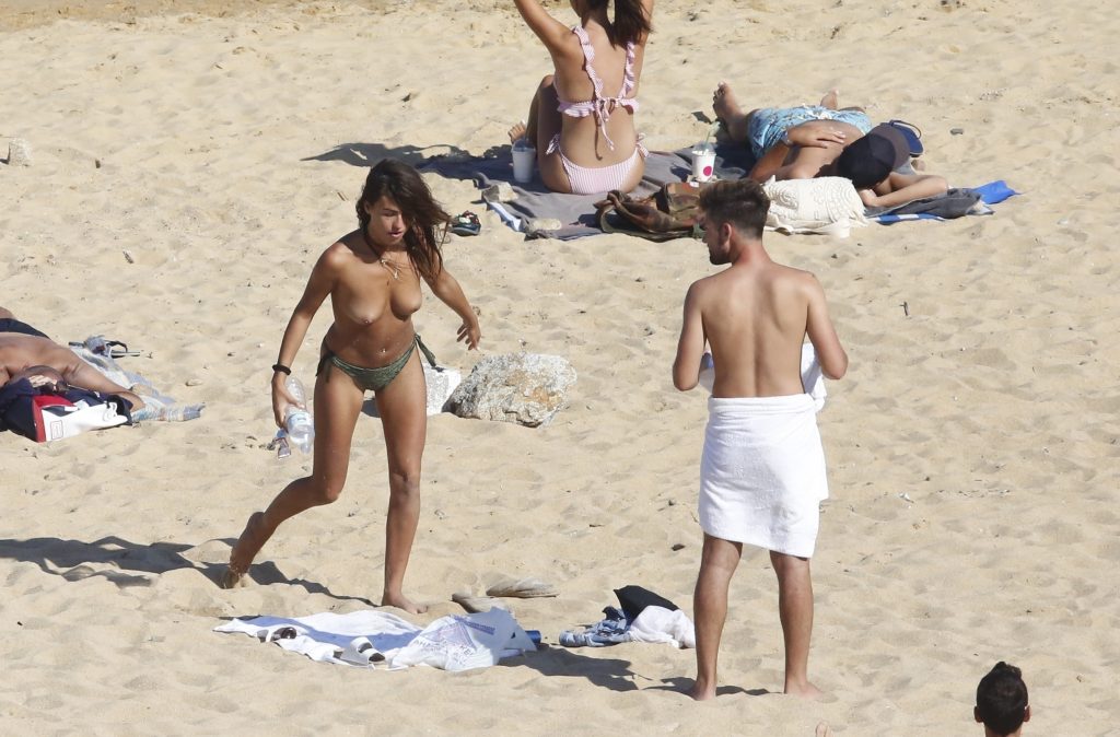 The latest Sofia Suescun topless pictures from a beach in Mykonos gallery, pic 186