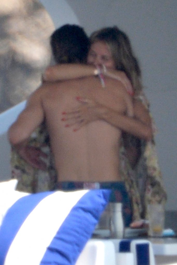 Topless Heidi Klum pictures – famous blonde enjoys extended foreplay on a boat gallery, pic 300