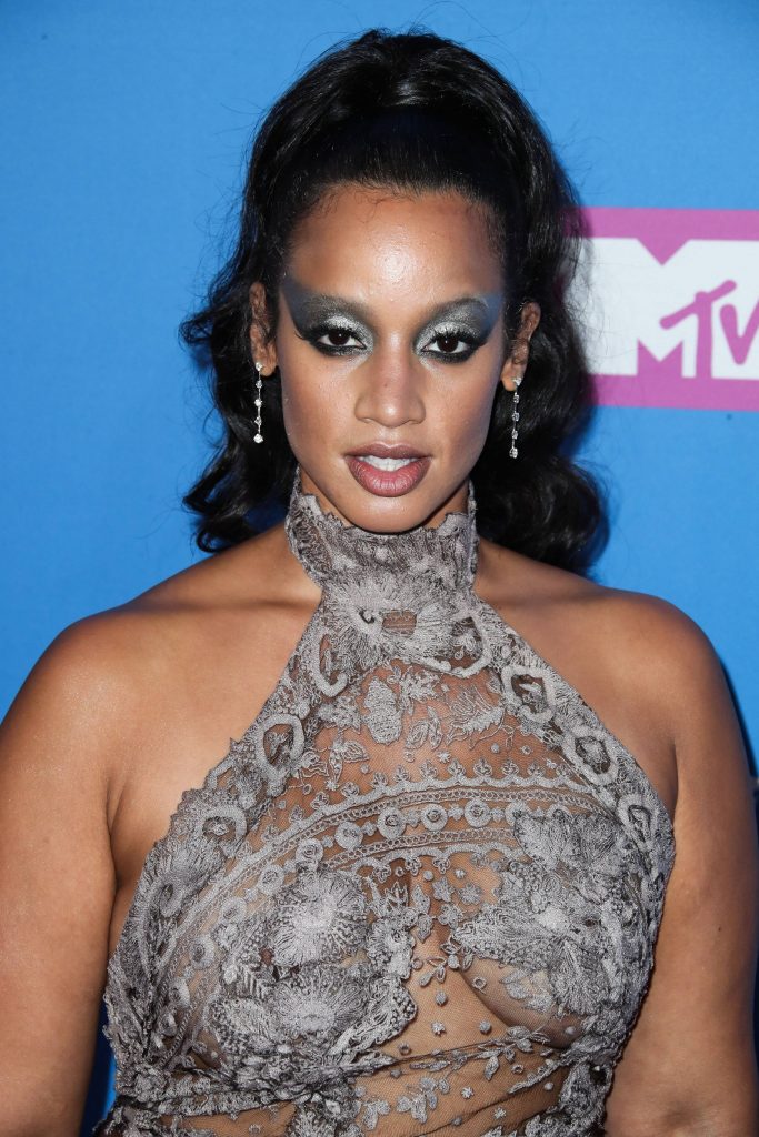 Dascha Polanco shows off her big tits in a see-through dress gallery, pic 4