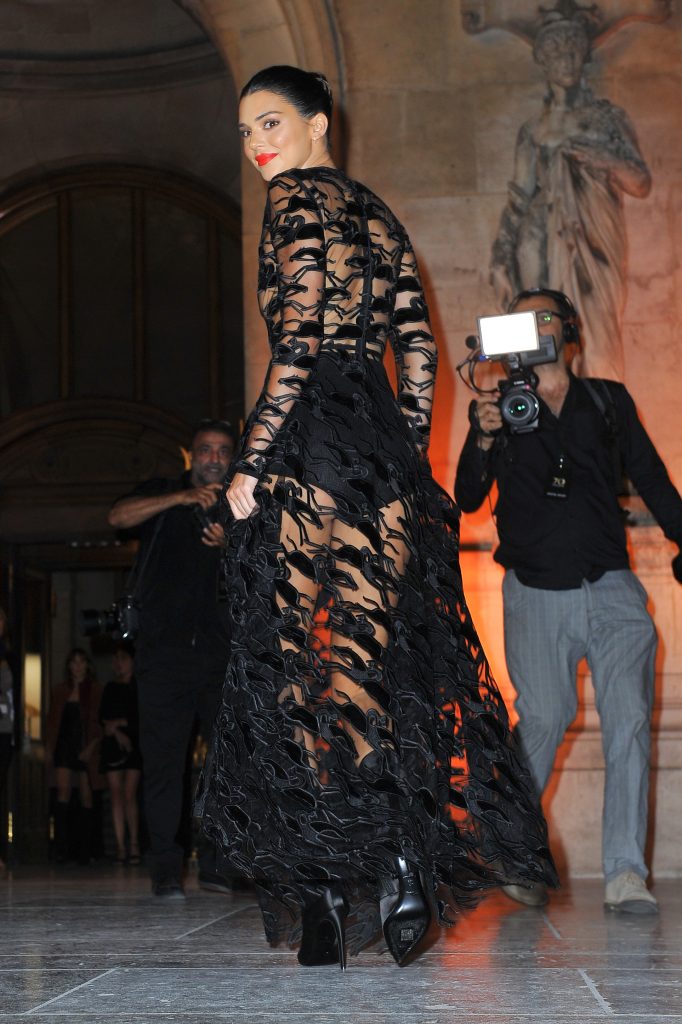 Reality TV sensation Kendall Jenner looks amazing in a see-through dress gallery, pic 6