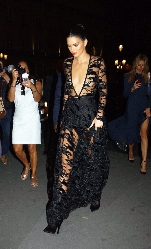 Reality TV sensation Kendall Jenner looks amazing in a see-through dress gallery, pic 8