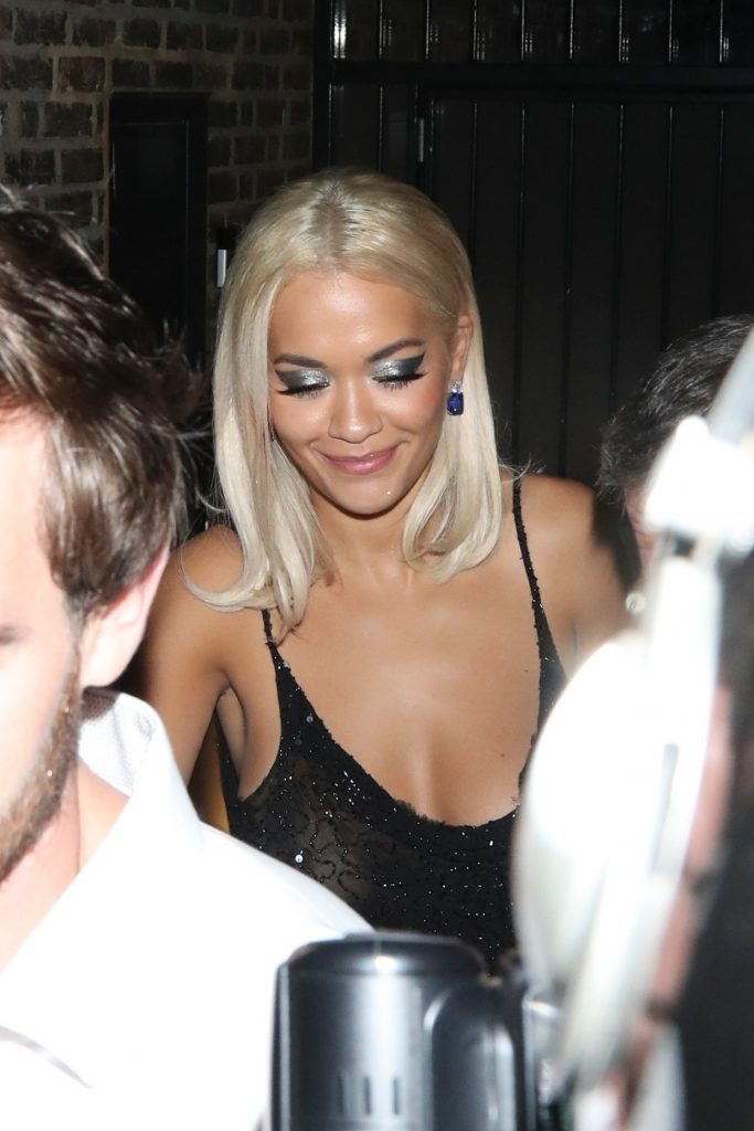 Rita Ora refuses to wear a bra, showcases her perfect tits and nipples gallery, pic 2