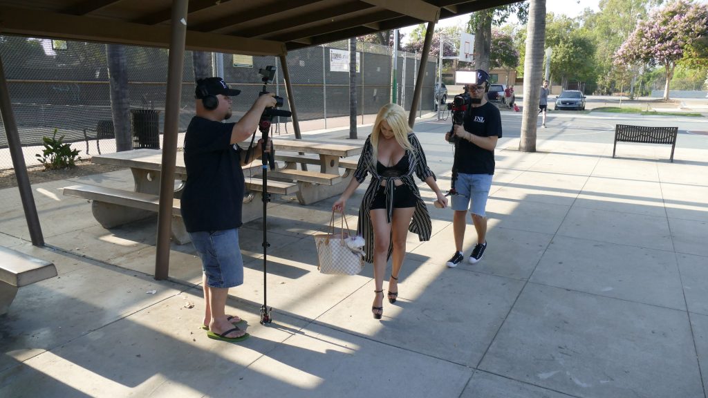 Courtney Stodden showing off her huge tits while chilling in a public park gallery, pic 60