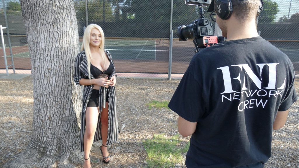 Courtney Stodden showing off her huge tits while chilling in a public park gallery, pic 72