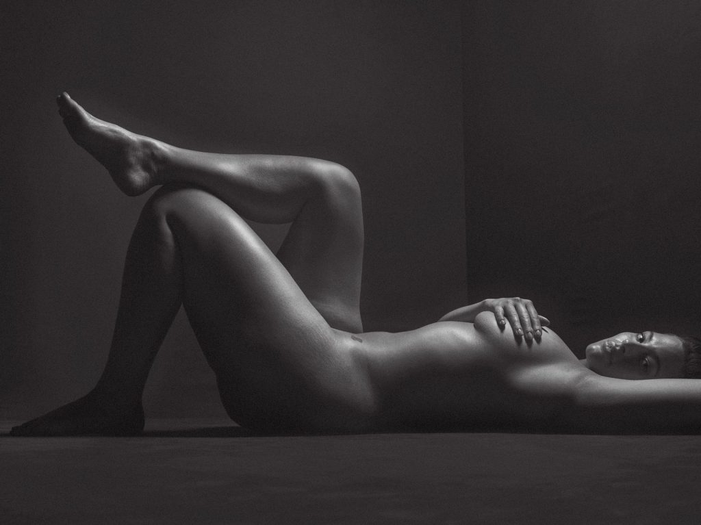Naked HQ Ashley Graham photoshoot from V Magazine (May 2017) gallery, pic 12