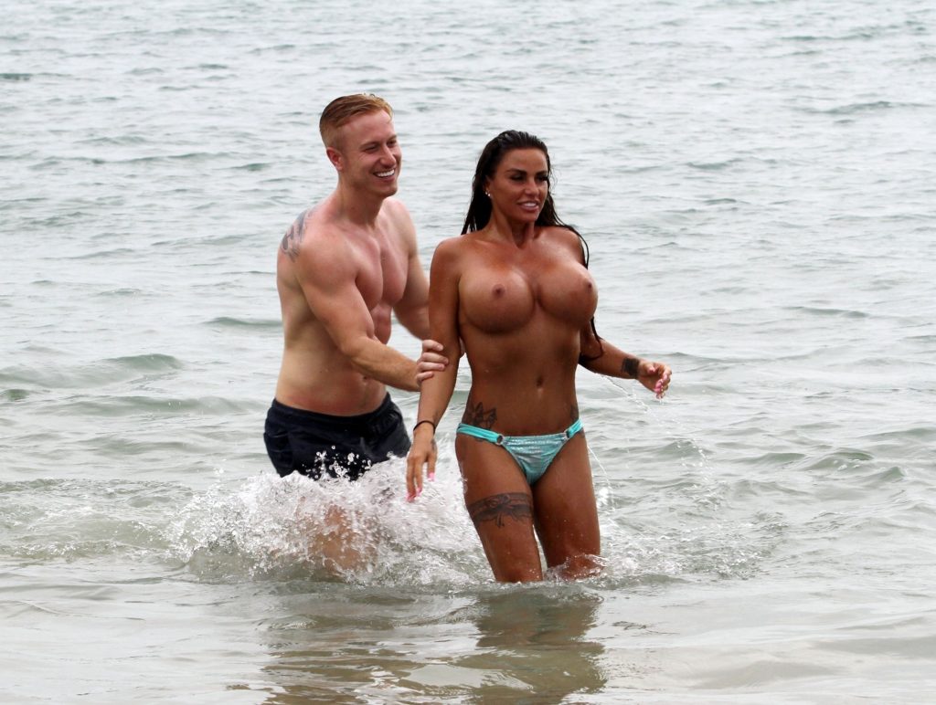 Topless Katie Price shows her big fake titties in Thailand gallery, pic 108