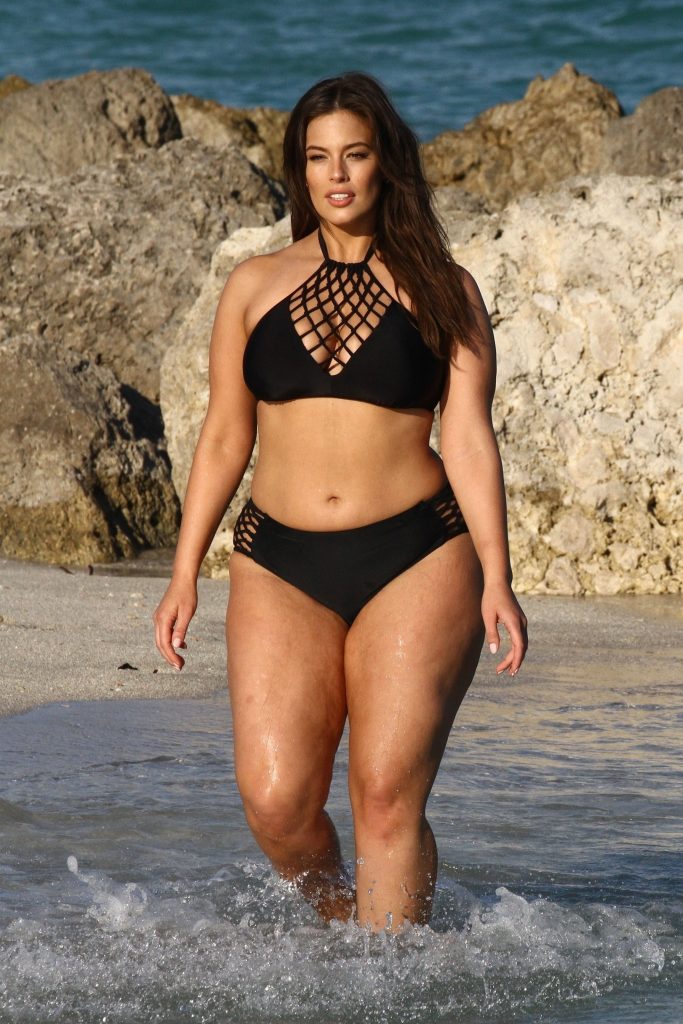 Brave and stunning model Ashley Graham showing her rolls and curves gallery, pic 80