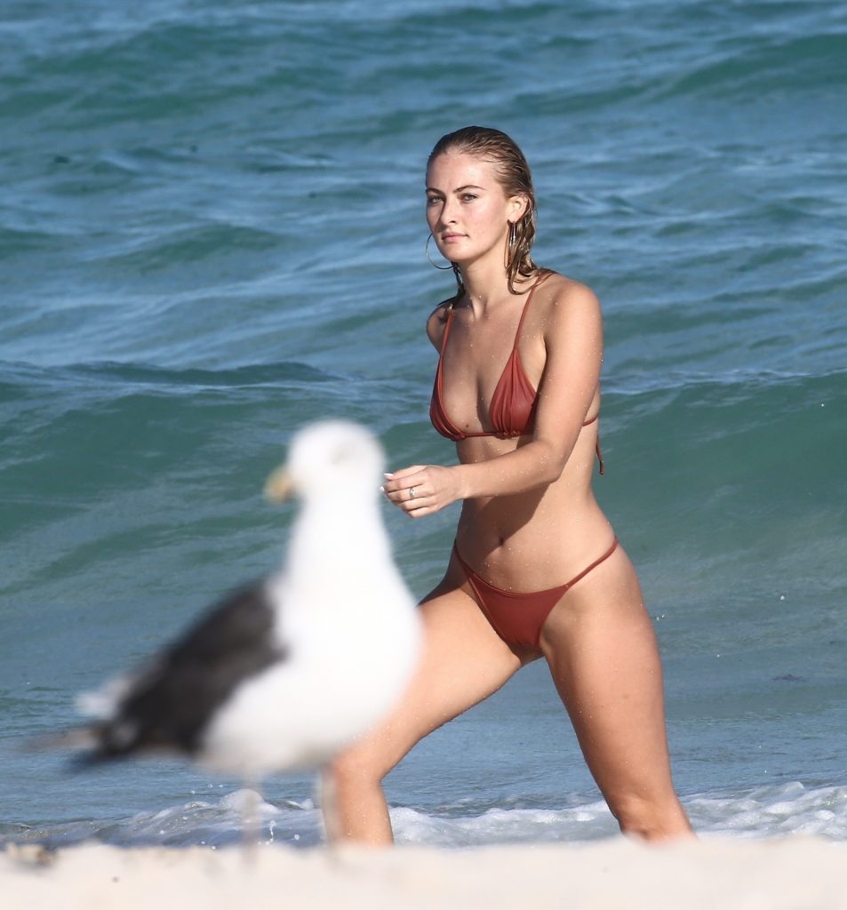 Sexy Selena Weber shows her bikini body on the beach in Miami gallery, pic 50