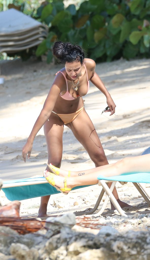 Tight hottie Maya Jama shows her beautiful bikini body in Barbados gallery, pic 94