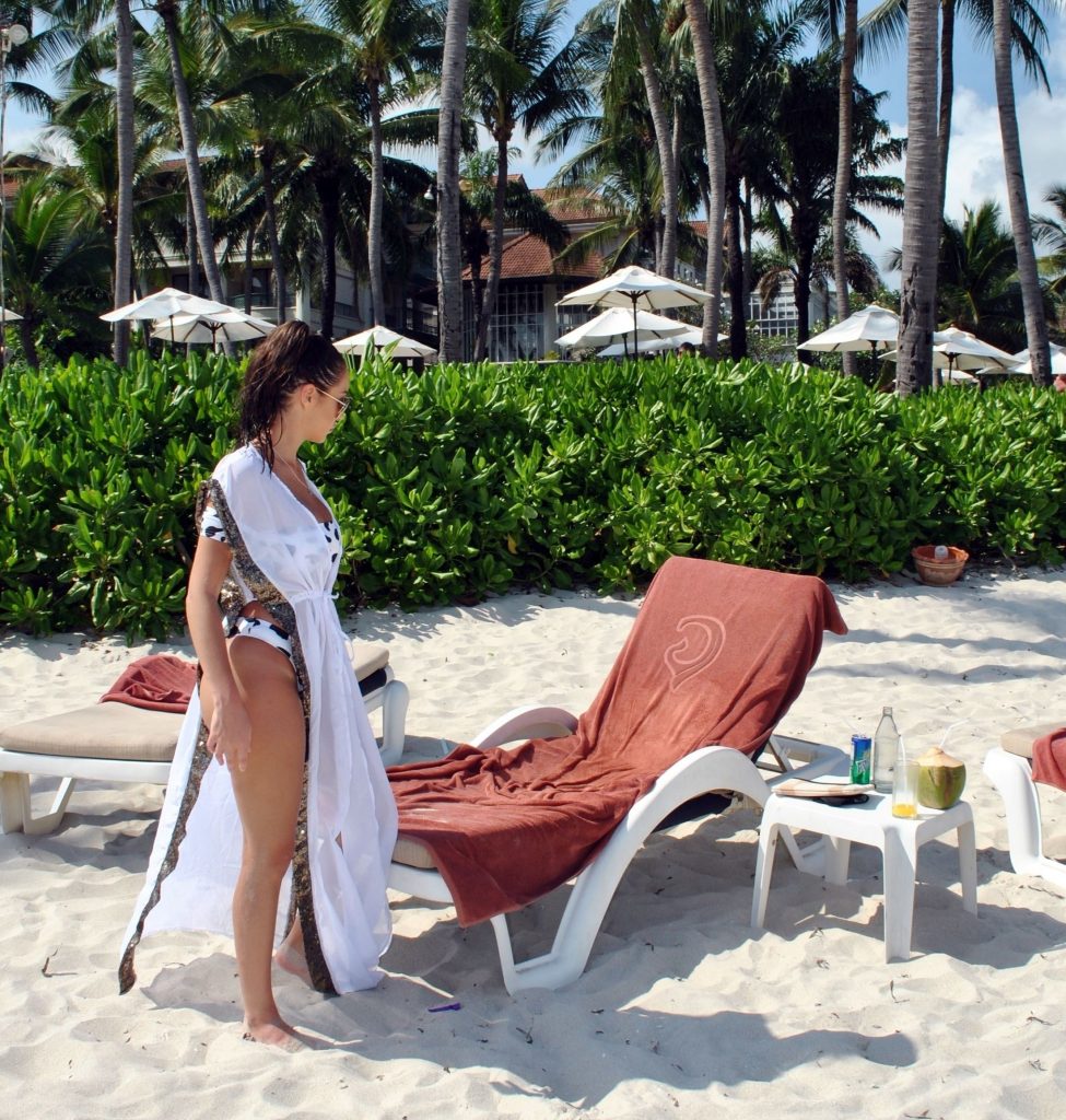 Bikini-clad beauty Chloe Goodman showing her body on a Thai beach gallery, pic 56