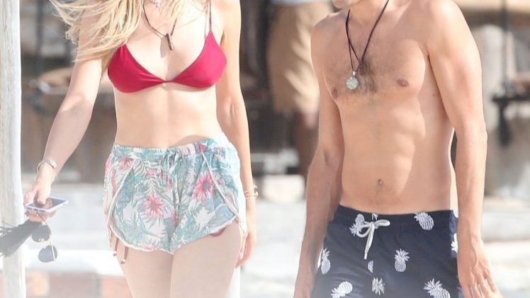 Petra Nemcova makes out with her boyfriend while on holiday in Mexico